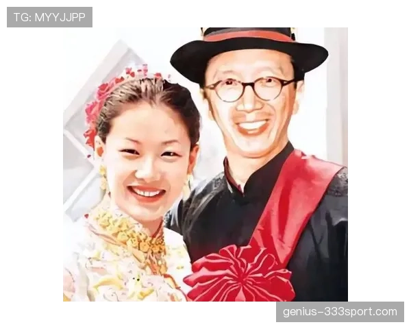 伏明霞可不是那种开赛场就得亮瞎眼的，她倒更像隔壁家那个质朴又让人惊讶的姑娘？