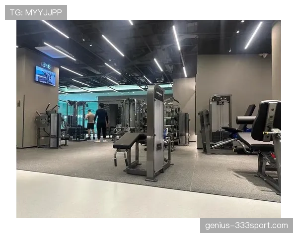 易建联这自律程度,凌晨四点健身房打卡是日常? 易建联这自律程度,凌晨四点健身房打卡是日常?